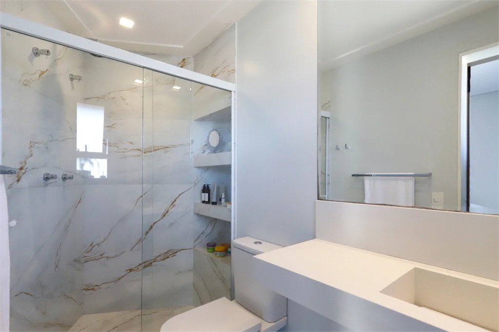 Apartamento à venda com 3 quartos, sendo 1 suíte, em Vila Anastácio, São Paulo, SP