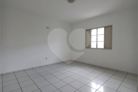 Sobrado à venda com 2 quartos em Jardim Ana Maria, Sorocaba, SP
