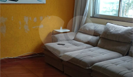 Casa de Vila à venda com 2 quartos, sendo 1 suíte,  em Bom Retiro, São Paulo, SP