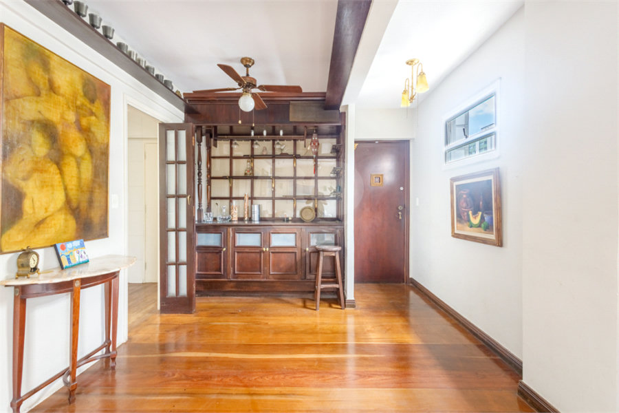 Apartamento à venda com 3 quartos, sendo 1 suíte,  em JARDIM AMÉRICA, São Paulo, SP