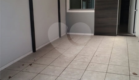 Casa à venda com 2 quartos, sendo 1 suíte,  em Vila Caputera, Mogi das Cruzes, SP