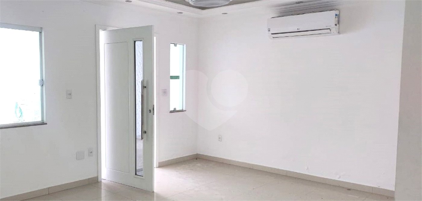 Casa à venda com 3 quartos, sendo 1 suíte, em Campo Grande, Rio de Janeiro, RJ