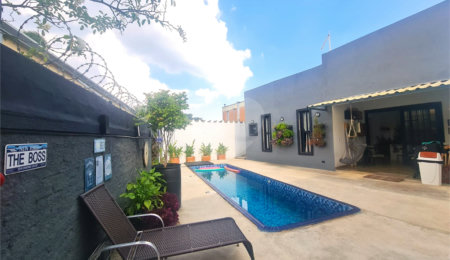 Casa à venda com 3 quartos, sendo 1 suíte, em Interlagos, São Paulo, SP