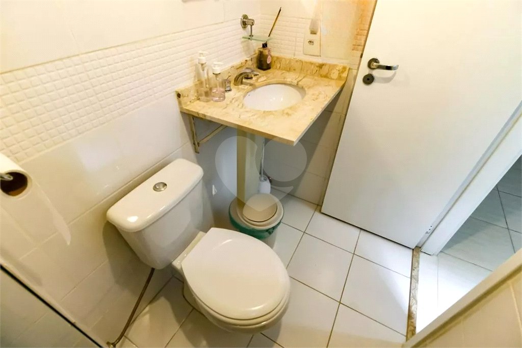 Apartamento à venda com 3 quartos, sendo 1 suíte,  em Lar São Paulo, São Paulo, SP
