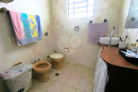 Sobrado à venda com 4 quartos, sendo 2 suítes, em Vila Morse, São Paulo, SP