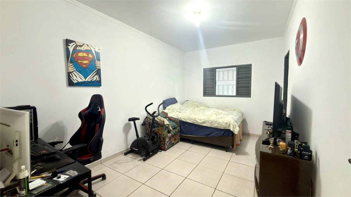 Sobrado à venda com 4 quartos, sendo 1 suíte, em Jardim Wanel Ville V, Sorocaba, SP