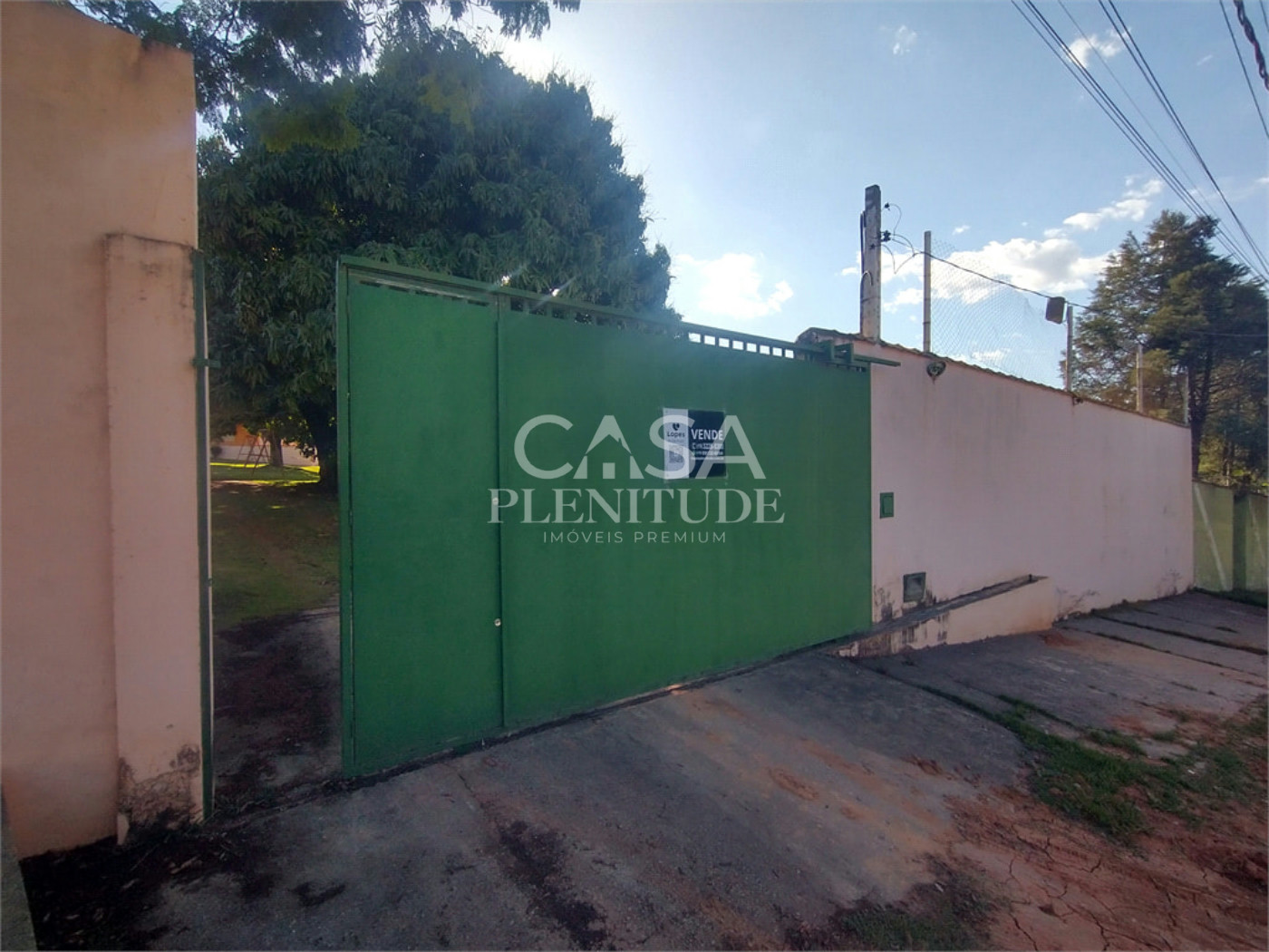 Chácara à venda com 5 quartos, sendo 1 suíte,  em Araçoiaba da Serra, SP