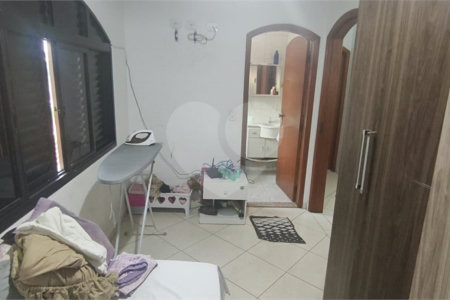 Casa à venda com 4 quartos, sendo 3 suítes, em Jardim Vila Galvão, Guarulhos, SP