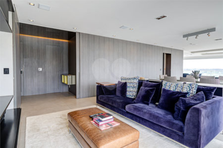 Apartamento à venda com 3 suítes em Campo Belo, São Paulo, SP