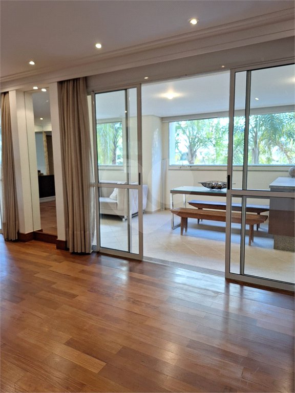 Apartamento à venda com 4 quartos, sendo 3 suítes,  em Vila Gertrudes, São Paulo, SP