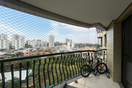 Apartamento à venda com 3 quartos, sendo 2 suítes, em Alto da Boa Vista, São Paulo, SP