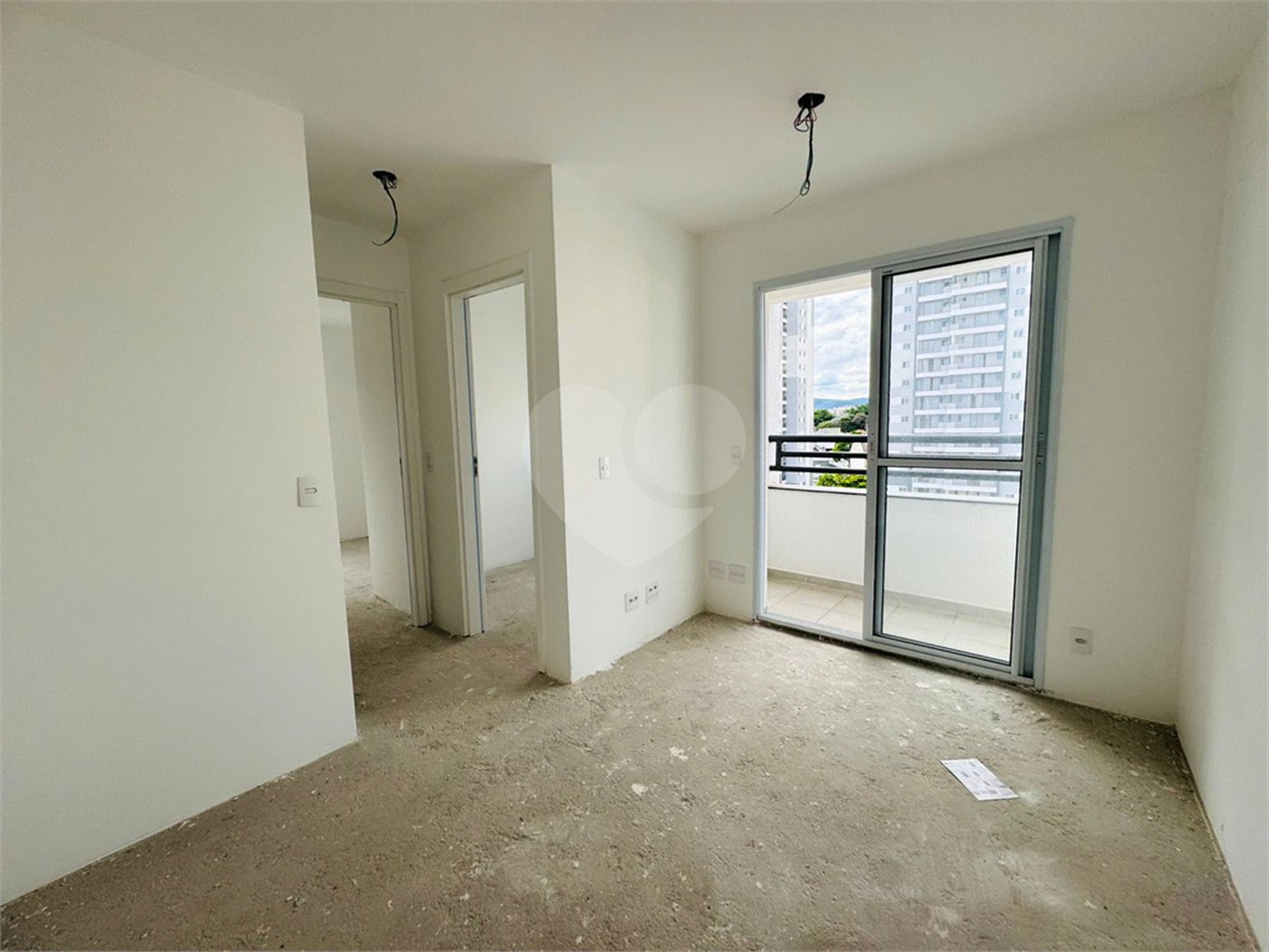 Apartamento à venda com 2 quartos, sendo 1 suíte, em Vila Galvão, Guarulhos, SP