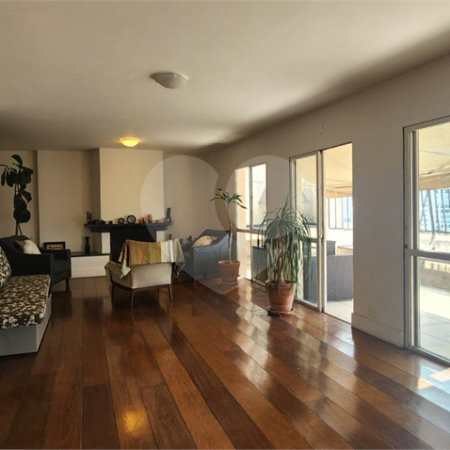 Apartamento à venda ou para alugar com 4 quartos, sendo 1 suíte, em Vila Nova Conceição, São Paulo, SP