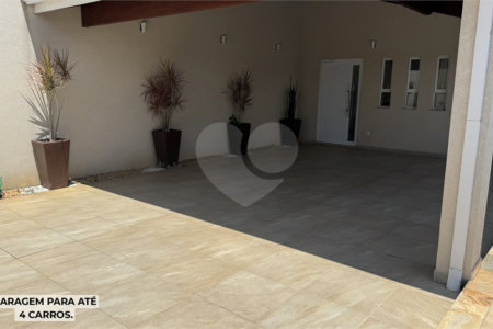 Casa à venda com 3 quartos, sendo 1 suíte, em Vila Rica, Atibaia, SP