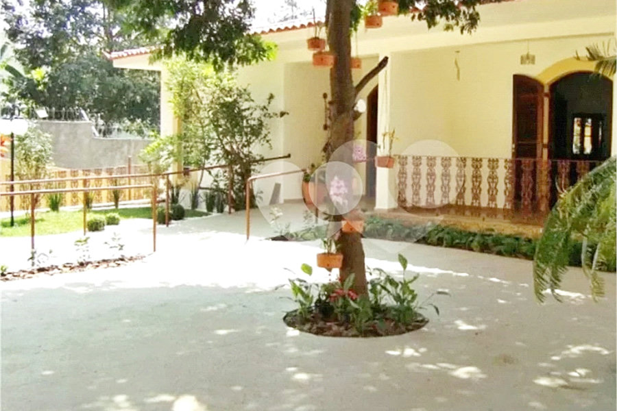 Sobrado à venda com 6 quartos, sendo 3 suítes, em Horto, São Paulo, SP