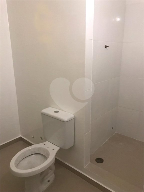 Sobrado à venda com 4 quartos, sendo 1 suíte, em Jardim Floresta, São Paulo, SP