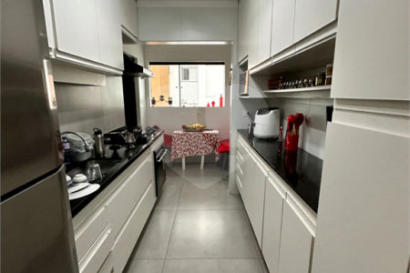 Apartamento à venda com 3 quartos, sendo 1 suíte, em Vila Regente Feijó, São Paulo, SP