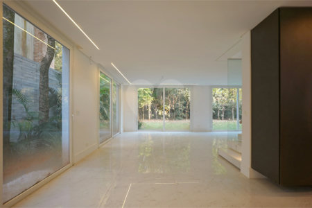 Casa para alugar com 4 suítes no condomínio Hípica Garden, São Paulo - SP