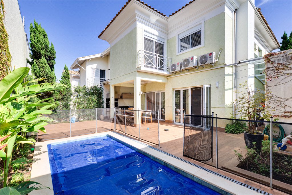 Casa à venda com 3 quartos, sendo 2 suítes, no condomínio Paço da Boa Vista, São Paulo - SP