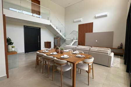 Casa à venda com 4 suítes no condomínio Portal dos Bandeirantes, Salto - SP