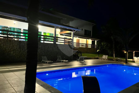 Casa à venda com 4 suítes no Centro, Guararema, SP
