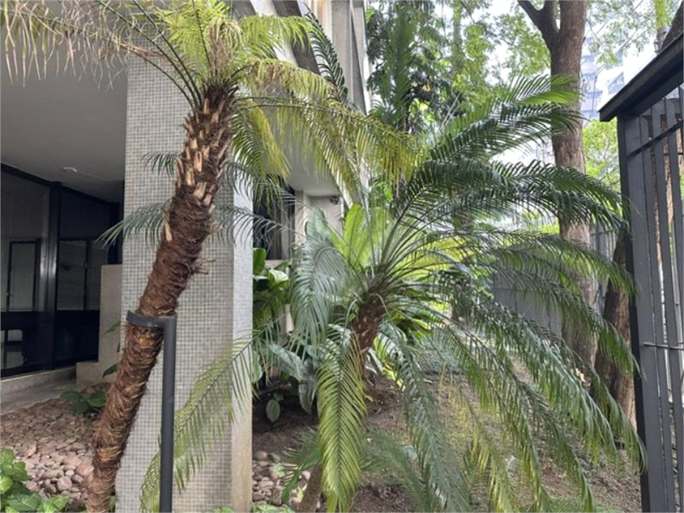 Apartamento à venda com 3 quartos, sendo 1 suíte,  em Cerqueira César, São Paulo, SP