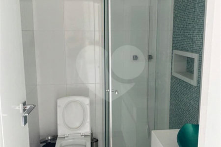 Casa à venda com 4 quartos, sendo 3 suítes, no condomínio Brisa 1, Mogi das Cruzes - SP