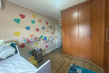 Sobrado à venda com 3 quartos, sendo 1 suíte, em Vila Nivi, São Paulo, SP