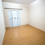 Casa à venda com 3 quartos, sendo 1 suíte, no condomínio Vilaregio, São Roque - SP