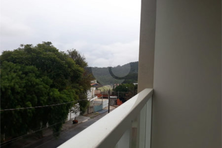 Apartamento à venda com 2 quartos, sendo 1 suíte,  em Jardim Brasil, São Roque, SP