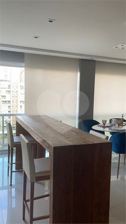 Apartamento na Mooca com 204 m² com vista maravilhosa, sendo 3 suítes e 4vagas.