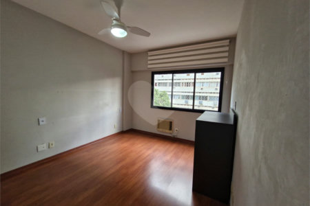 Apartamento à venda com 3 quartos, sendo 1 suíte,  em Tijuca, Rio de Janeiro, RJ