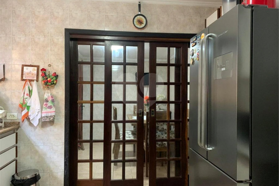 Sobrado à venda com 3 quartos, sendo 1 suíte,  em Vila Sabrina, São Paulo, SP