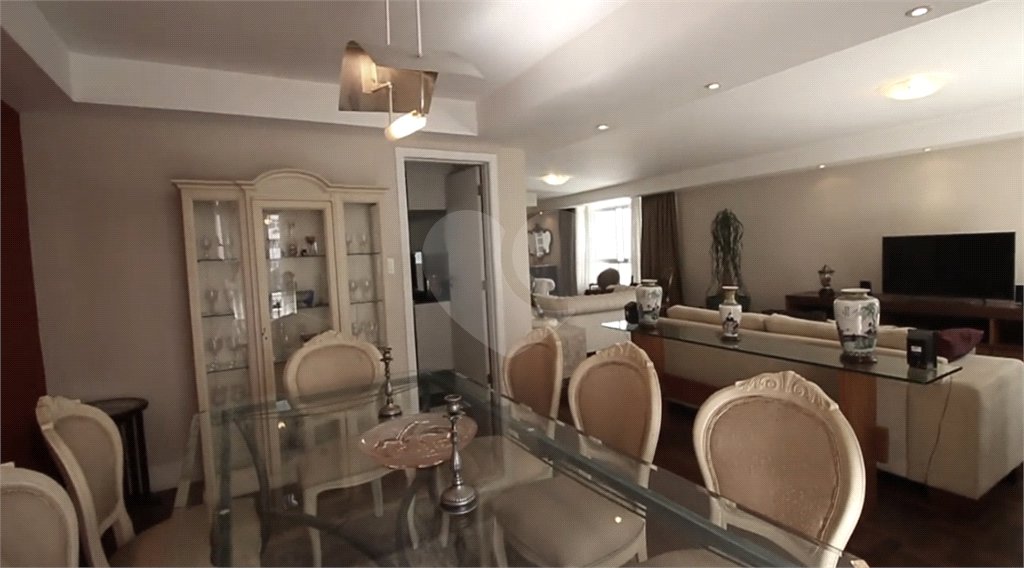 Apartamento à venda com 3 quartos, sendo 1 suíte, em Higienópolis, São Paulo, SP