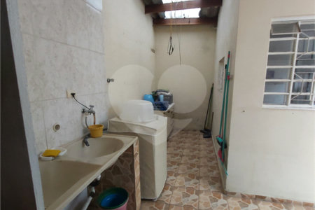 Sobrado à venda com 3 quartos, sendo 1 suíte,  em Vila Bernadotti, Mogi das Cruzes, SP