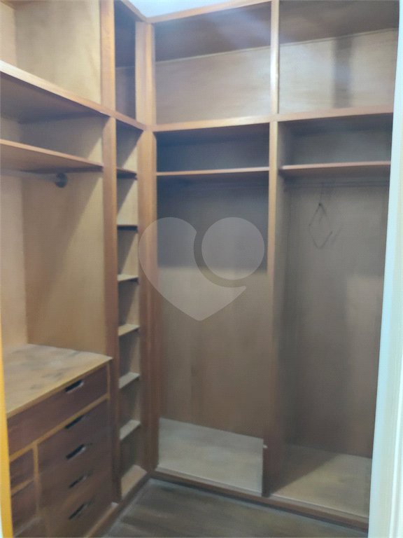 Casa à venda com 4 suítes no condomínio Estância Marambaia, Vinhedo - SP