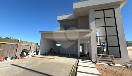 Casa em condomínio à venda com 4 quartos, sendo 3 suítes, em Ogiva, Cabo Frio, RJ