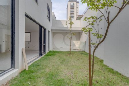 Casa à venda com 4 suítes no condomínio Ocean Village, São Paulo - SP