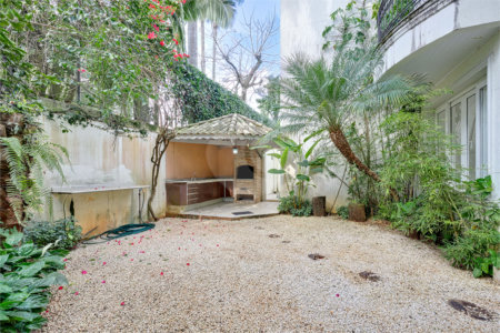 Casa à venda com 4 suítes no condomínio Solar Andaluz, São Paulo - SP