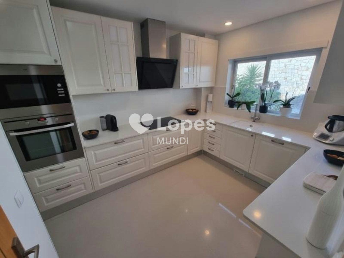 Casa com 4 quartos à venda em Albufeira, Algarve, Portugal – Vista para o mar e piscina