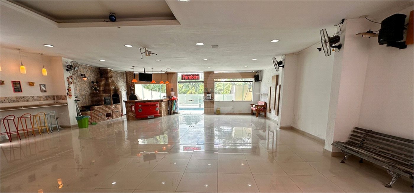 Casa à venda com 5 quartos, sendo 3 suítes, no condomínio Jd Itatinga, São Paulo - SP