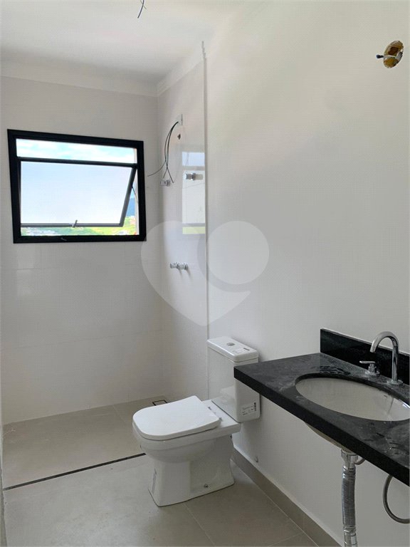 Casa à venda com 3 suítes no condomínio Residencial Celina, Atibaia - SP