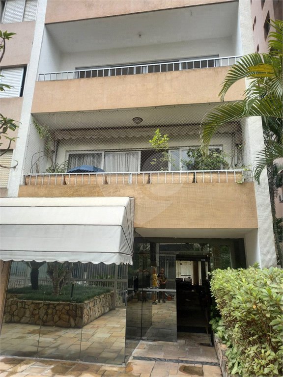 Apartamento à venda com 3 quartos, sendo 1 suíte, em Pinheiros, São Paulo, SP