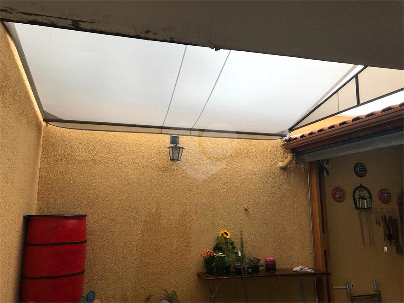 Casa à venda com 3 quartos, sendo 1 suíte, no condomínio Residencial Reserva das Palmeiras, São Paulo - SP