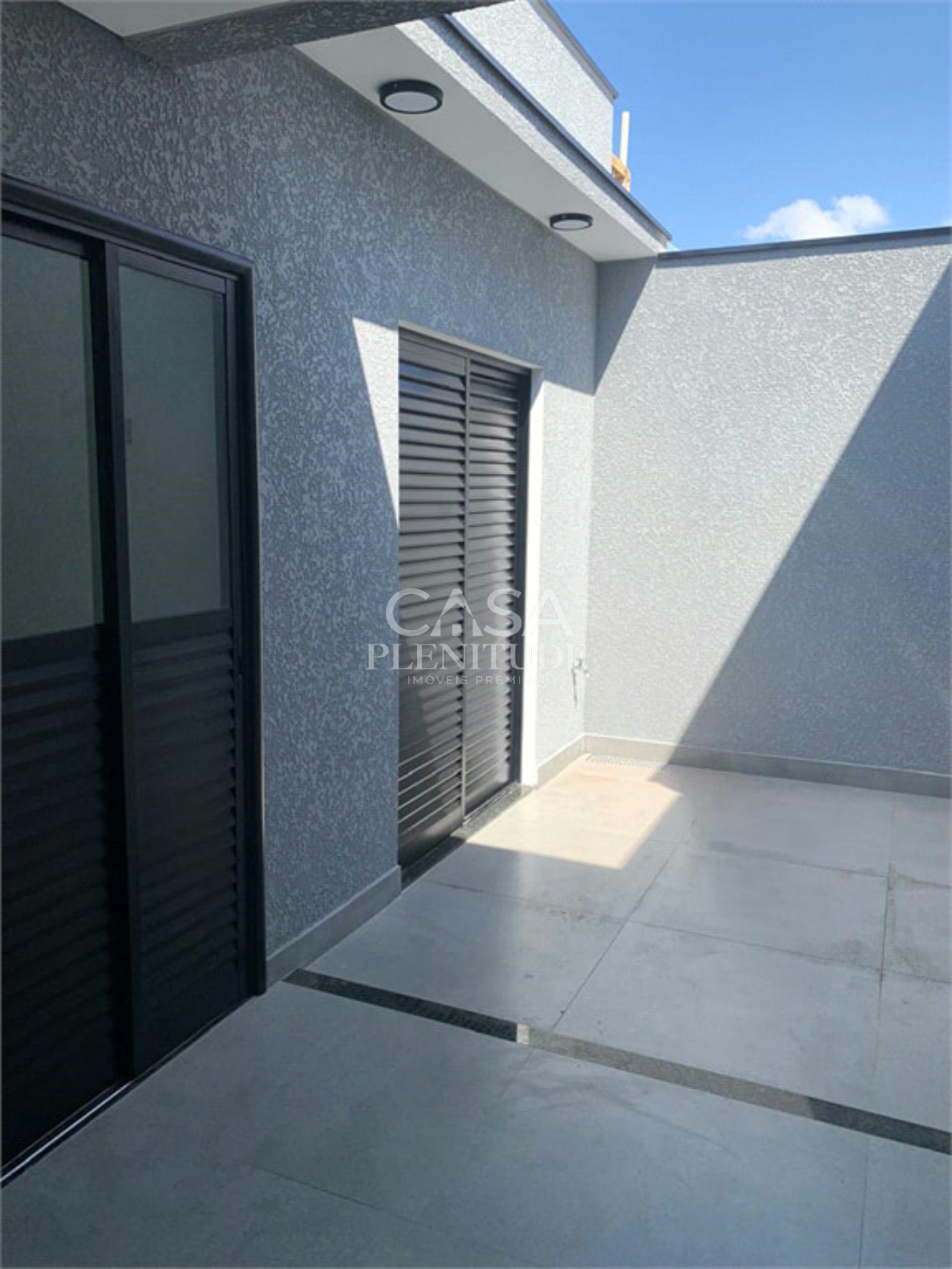Casa em condomínio à venda com 3 quartos, sendo 1 suíte, em Cajuru do Sul, Sorocaba, SP