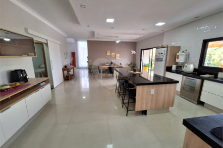 Casa à venda com 3 suítes no condomínio Village Ipanema, Araçoiaba da Serra - SP