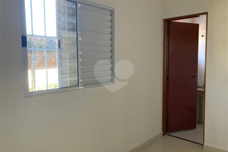 Casa à venda com 2 suítes no condomínio Villagio, Mogi das Cruzes - SP