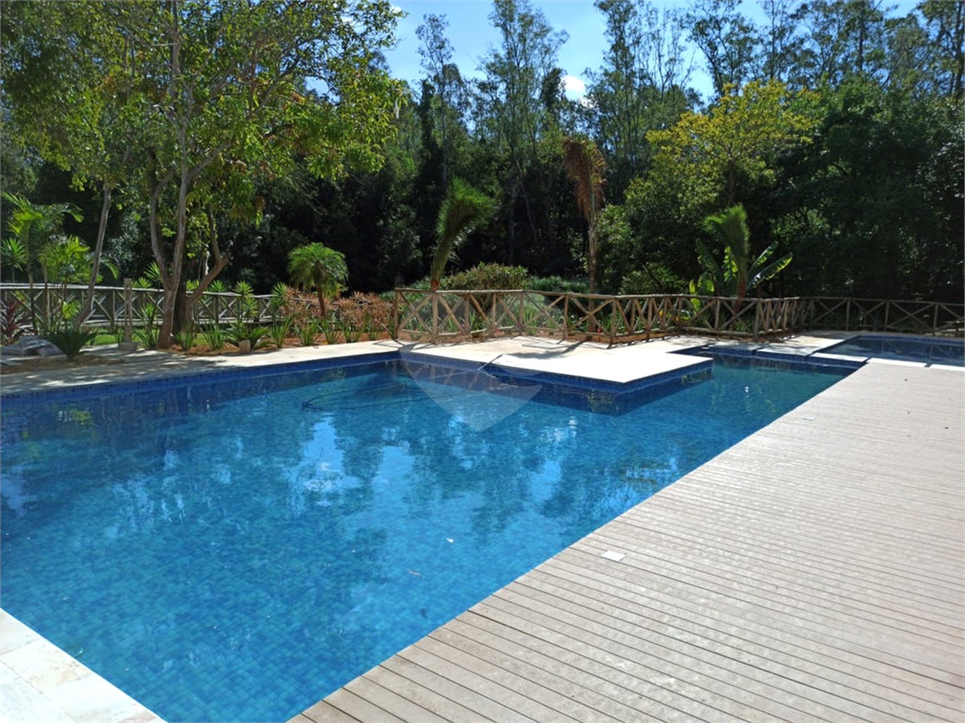 Apartamento à venda com 2 quartos, sendo 1 suíte,  em Aparecidinha, Sorocaba, SP