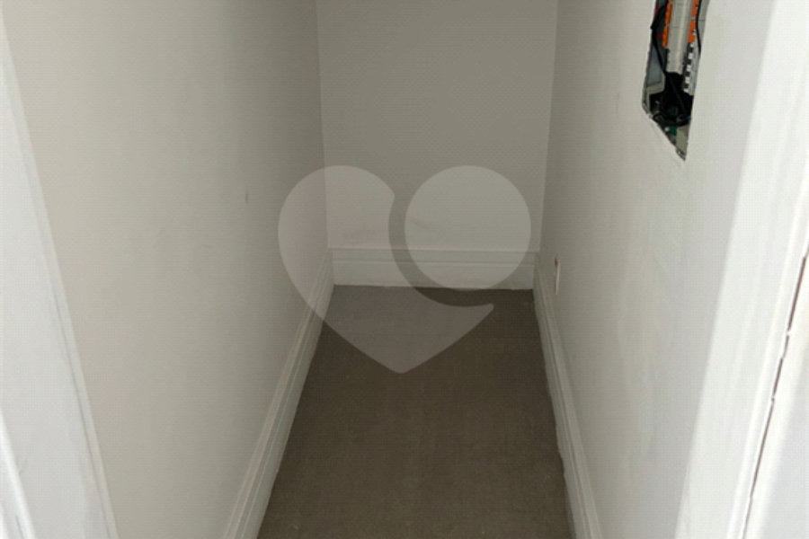 Casa à venda com 4 quartos, sendo 2 suítes, no condomínio Residencial Floresta, São Paulo - SP