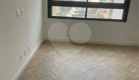 Apartamento à venda ou para alugar com 2 suítes em Jardim das Acácias, São Paulo, SP
